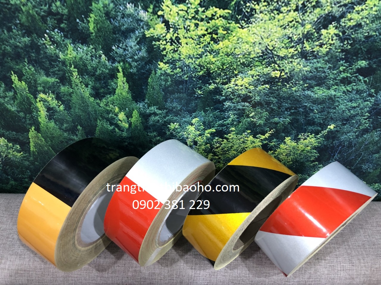 Băng keo phản quang dán nền cảnh báo 40 x 5cm - 4 màu lựa chọn