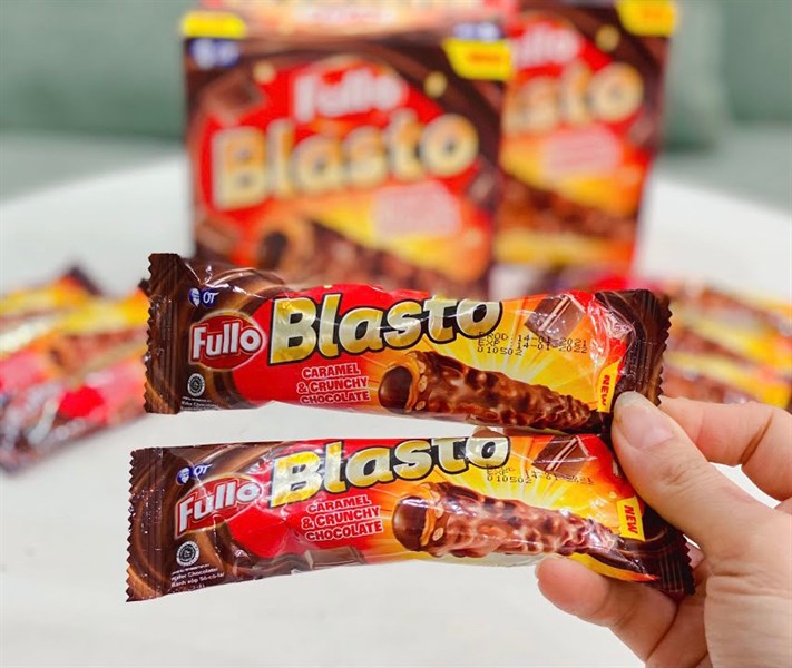 BÁNH FULLO BLASTO 270gr (HỘP 15 CÁI)