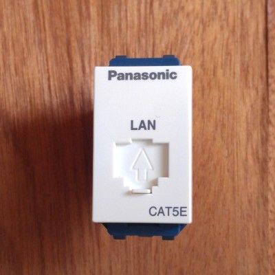 Ổ cắm Data CAT5 Panasonic, [Dòng WIDE] Hạt mạng WEV2488SW