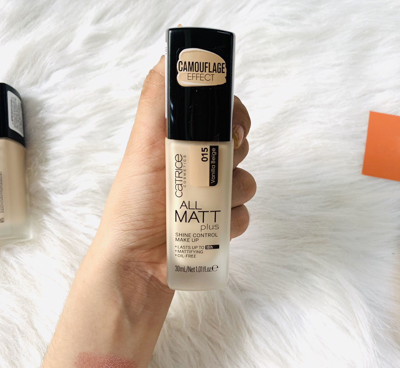 Kem nền kiềm dầu Catrice All Matt Plus 18h