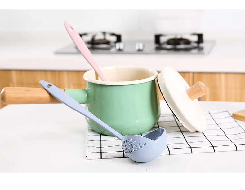 Dụng cụ múc canh lúa mạch