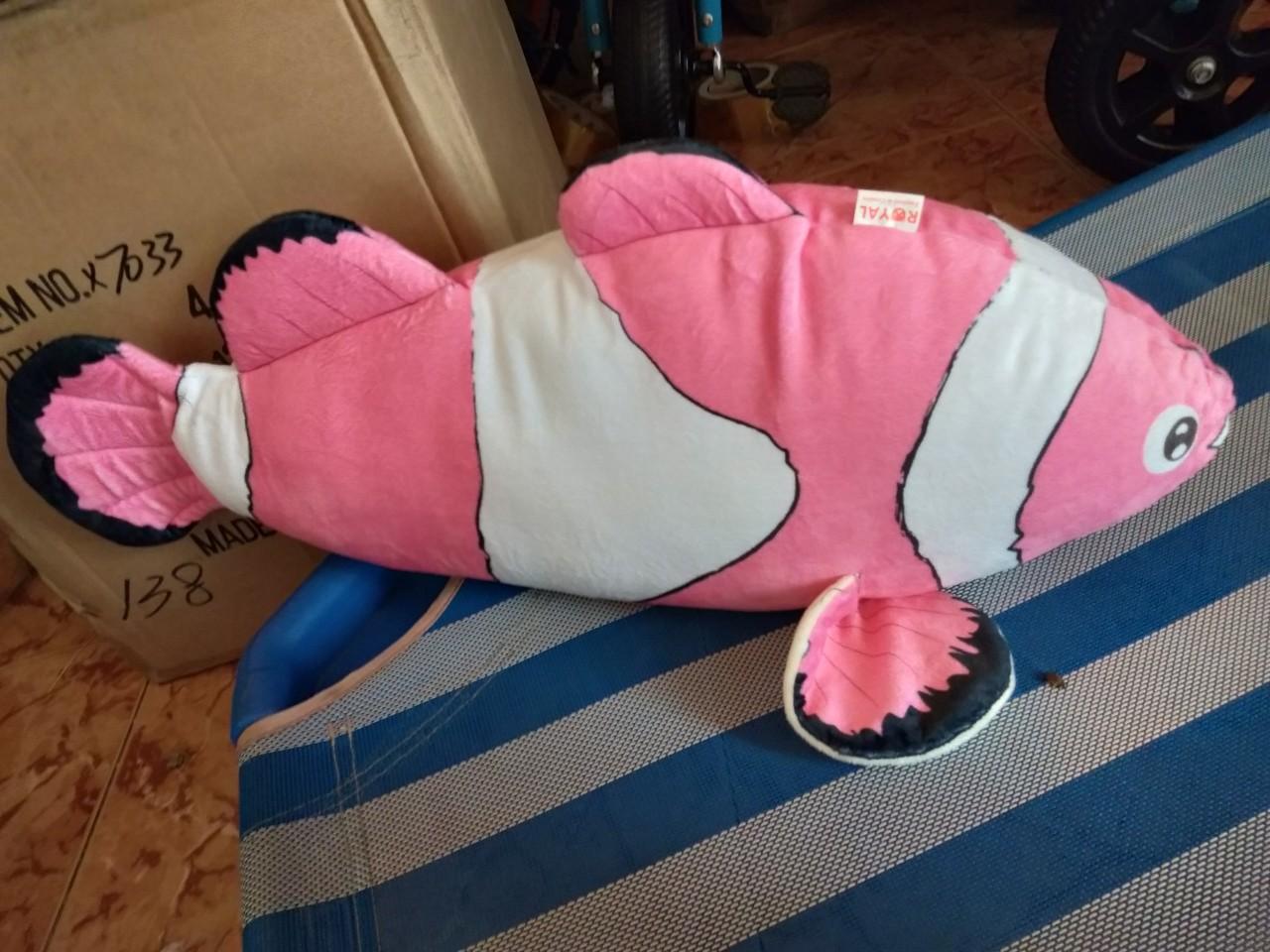 Gối ôm hình cá chép Royal ( 65cm)