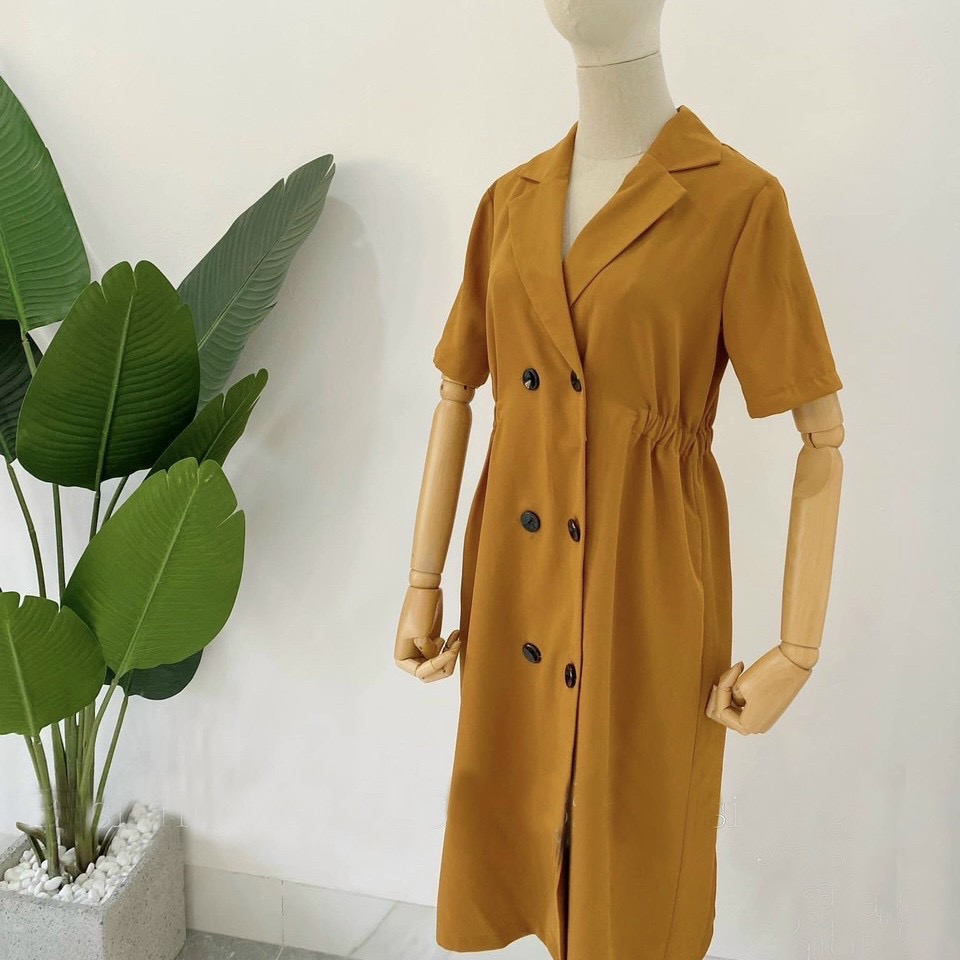 Đầm váy vàng nghệ cổ vest nút đen