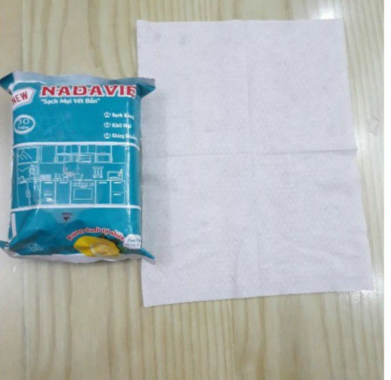 Khăn ướt đa năng Nadavie gói 30 tờ (lau bếp, lau bàn thờ, lau vật dụng)