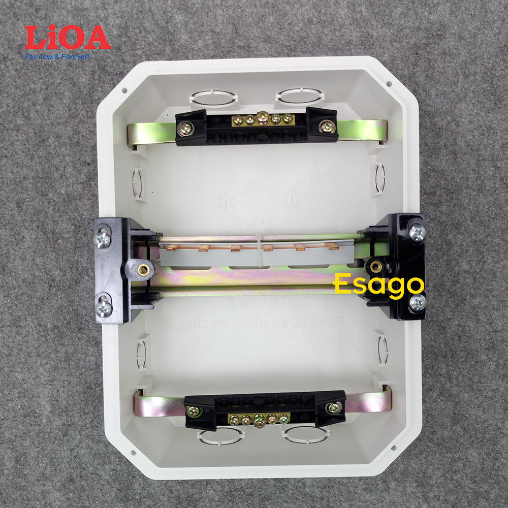 Tủ điện nhựa chứa aptomat Lioa 3-6 át