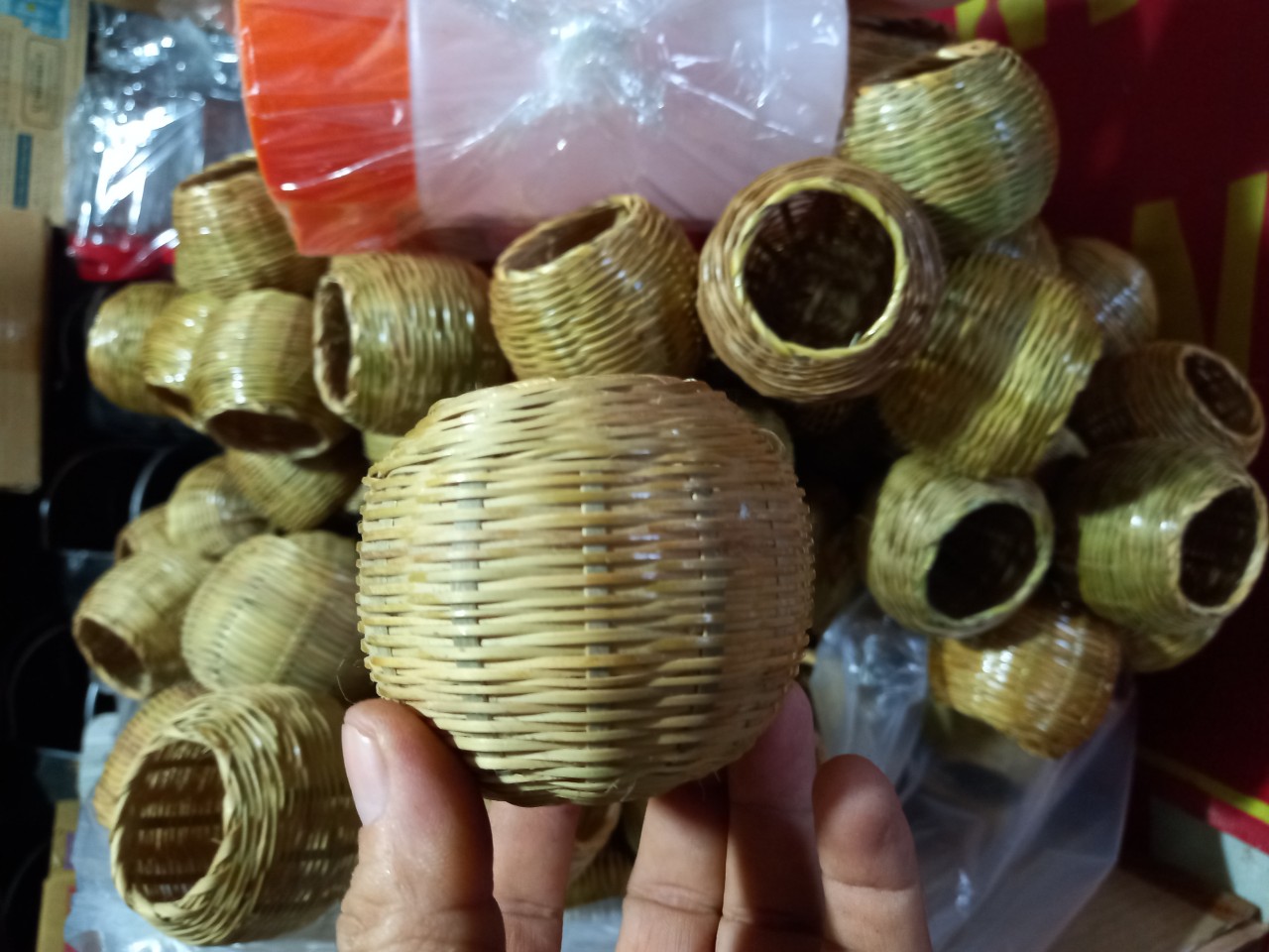 [5 Cái]Cóng tre đựng lúa cho chim cu gáy