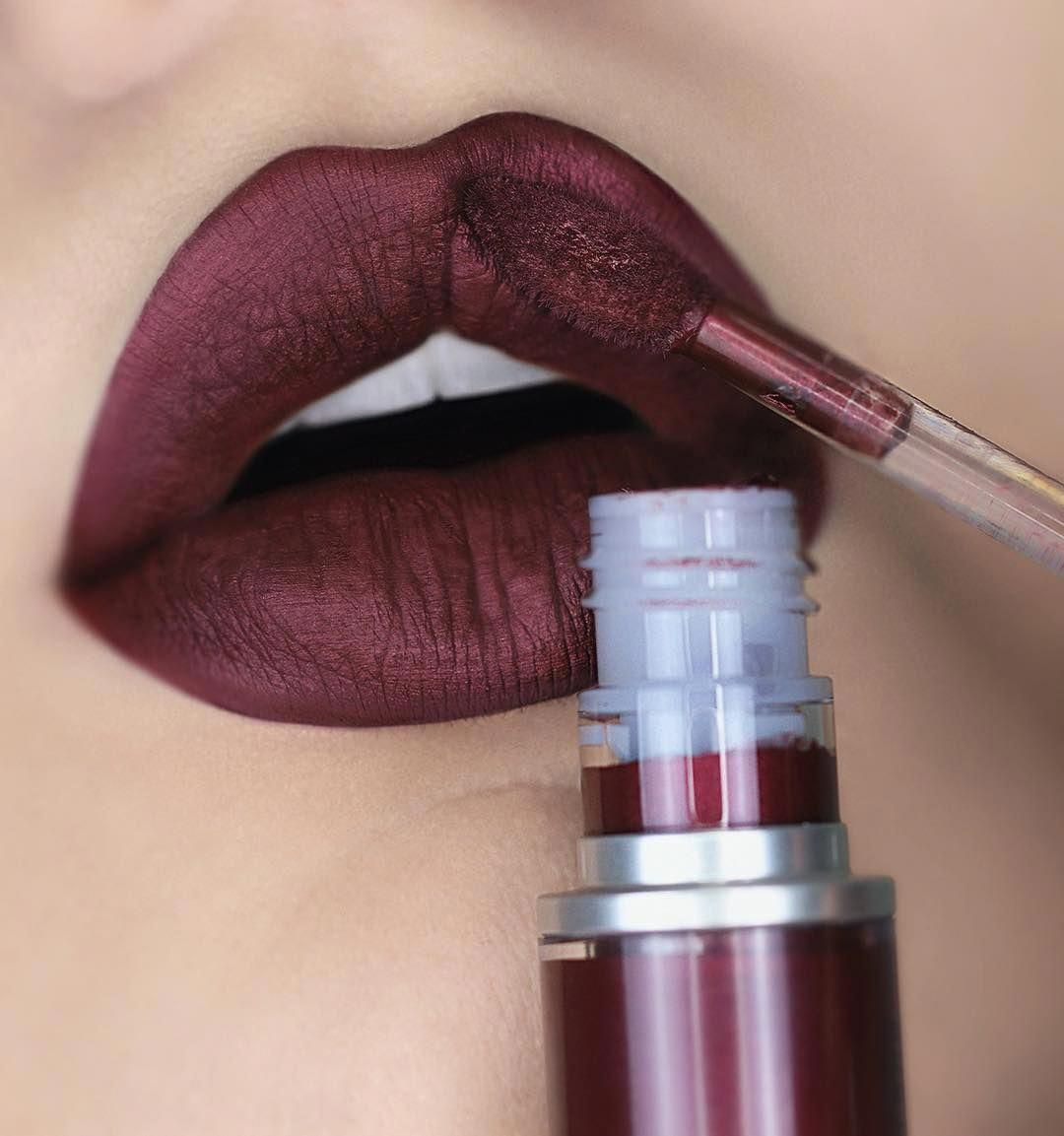 Son Kem Mac Retro Matte Liquid - Crowned