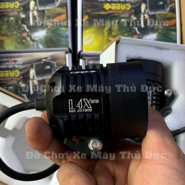 Đèn Trợ Sáng Đèn Led L4X sst20 Sáng Gom Kính Tím