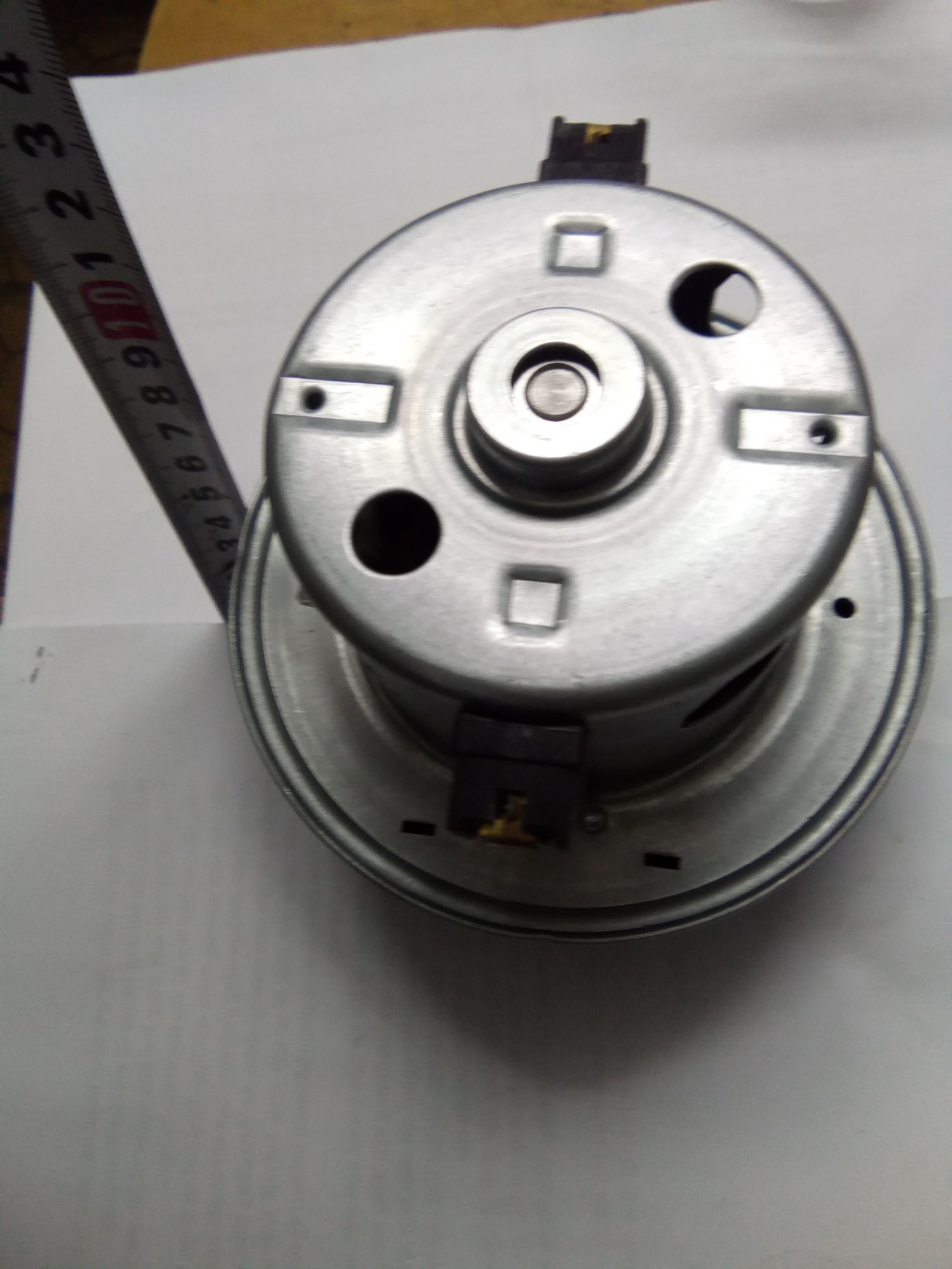 Động cơ thay cho máy hút bụi  1400 w