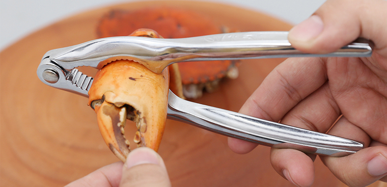 Dụng cụ kẹp càng cua, ghẹ