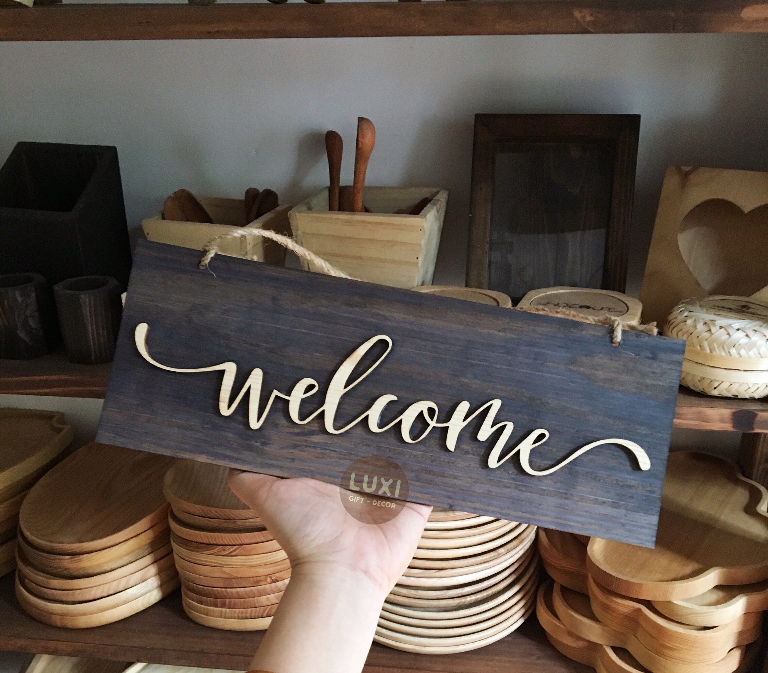 Bảng gỗ treo cửa 1 mặt Welcome nhỏ 25 LUXI decor