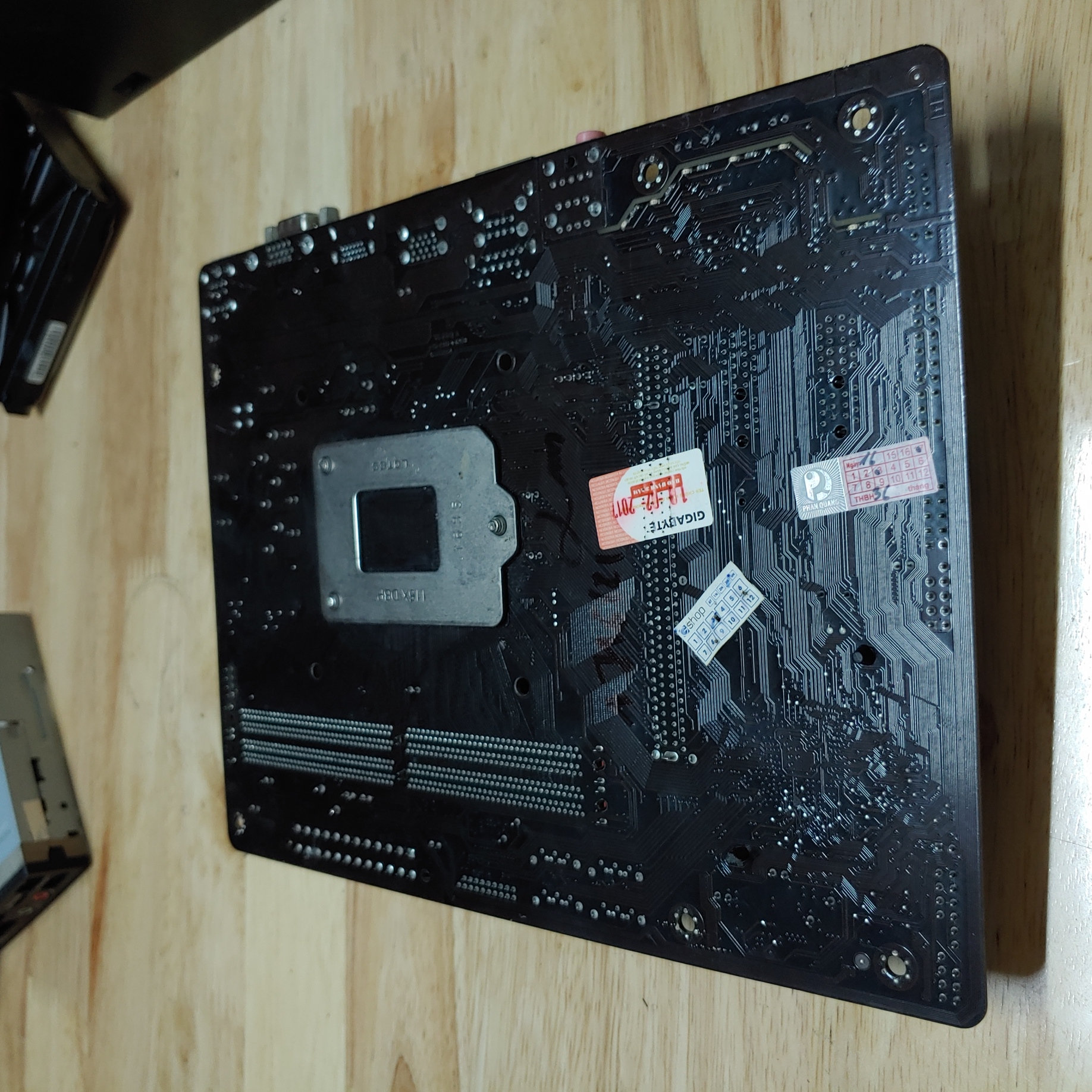 Main Gigabyte H110M-Gaming 3 zin sáng mới 98% kô Fe (BH 1Tháng)