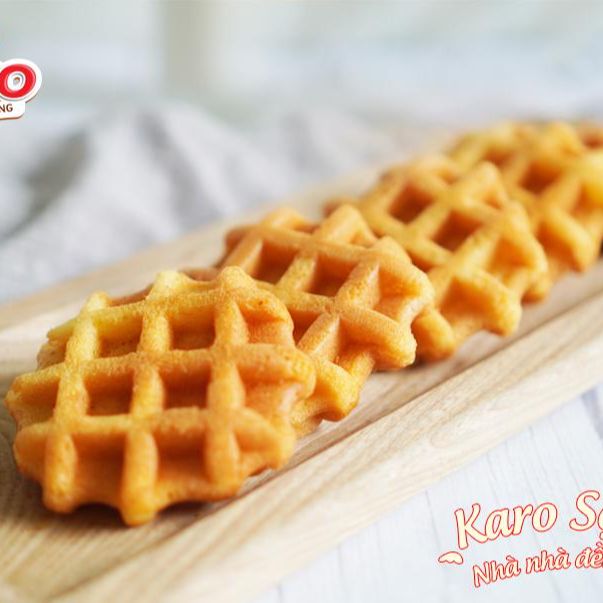 BÁNH TRỨNG CHÀ BÔNG THỊT GÀ TƯƠI KARO (TÚI 6 CÁI)