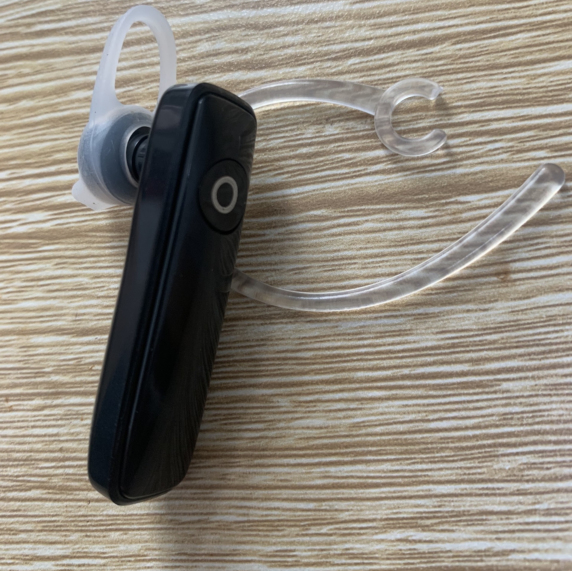 Tai nghe Bluetooth có móc vành tai
