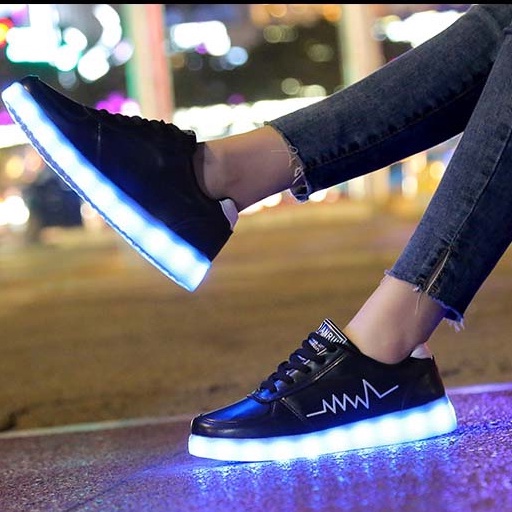 Giày phát sáng Nhịp Tim Đen phát sáng 7 màu 8 chế độ đèn led độc đáo kèm sạc