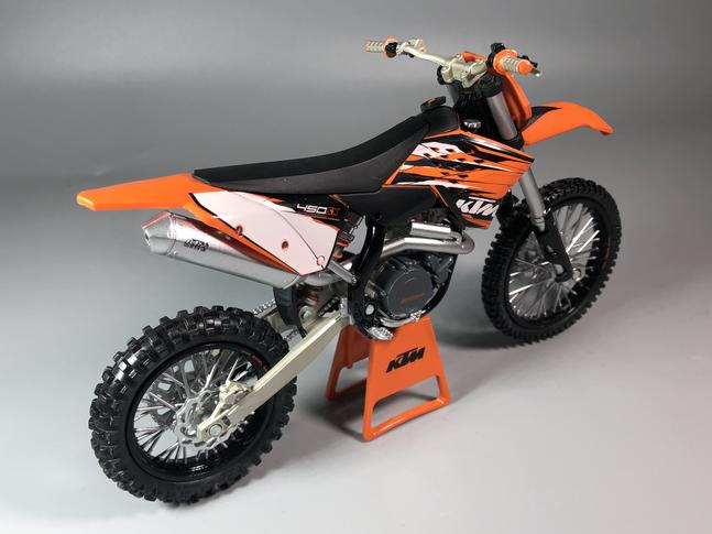 Mô hình xe mô tô KTM 450 SX tỉ lệ 1:12