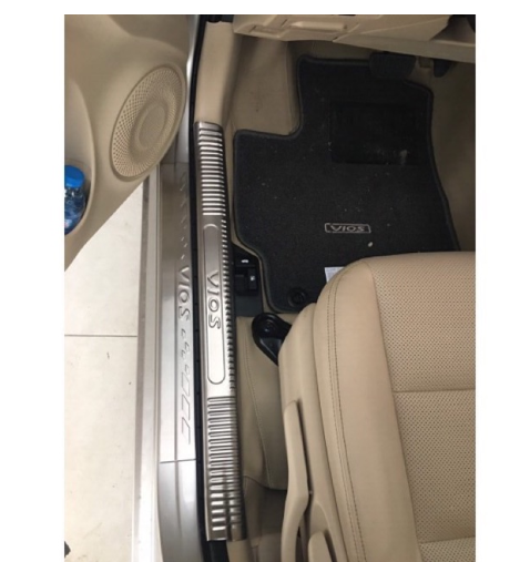 Ốp bậc cửa, nẹp bước chân xe VIOS 2019 2020 2021 2022 2023 chất liệu inox, bộ 8 chi tiết