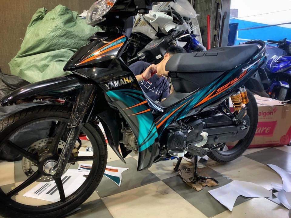 Tem sirius 110 xanh ngọc đen crom