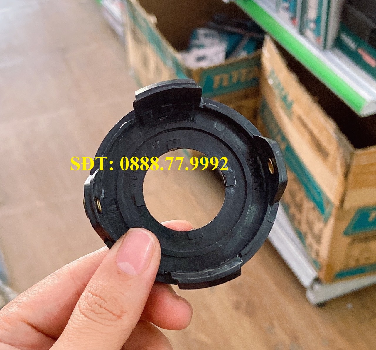 Nắp ổ cước của máy cắt cỏ GL300
