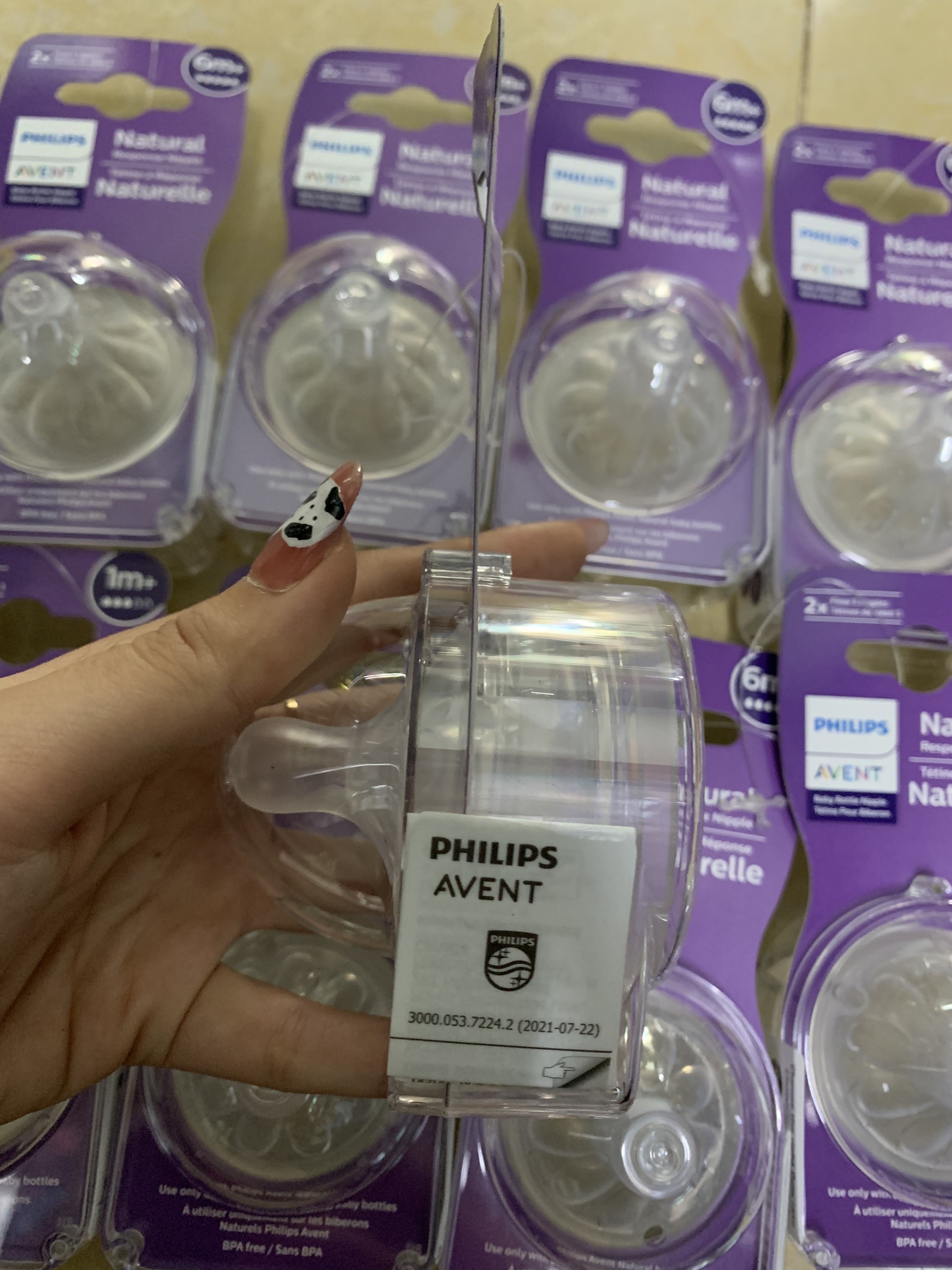 Vỉ 2 Núm Ti Bình Sữa Philips Avent Natural Cổ Rộng
