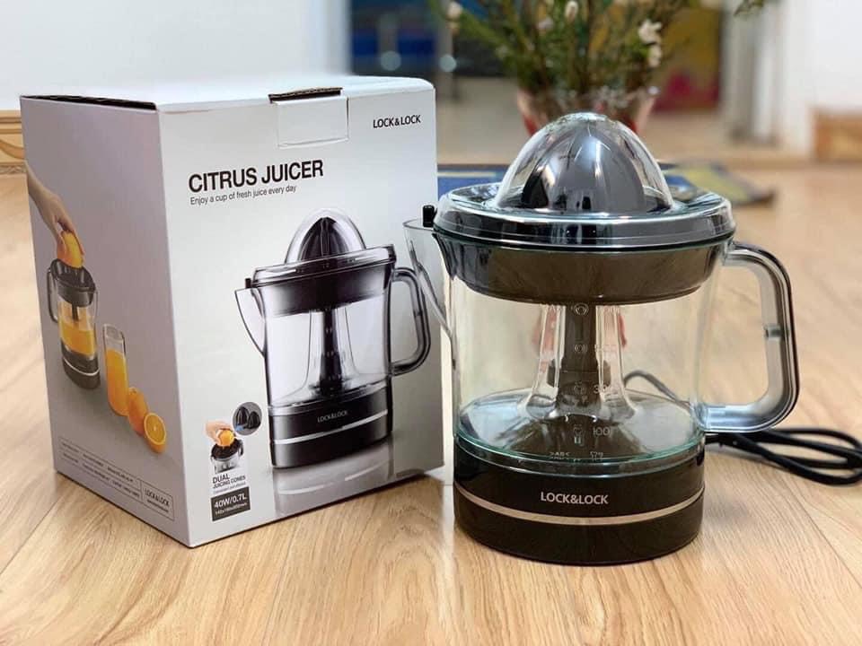 Máy vắt cam 0,7L Lock&Lock - màu đen Ejj236