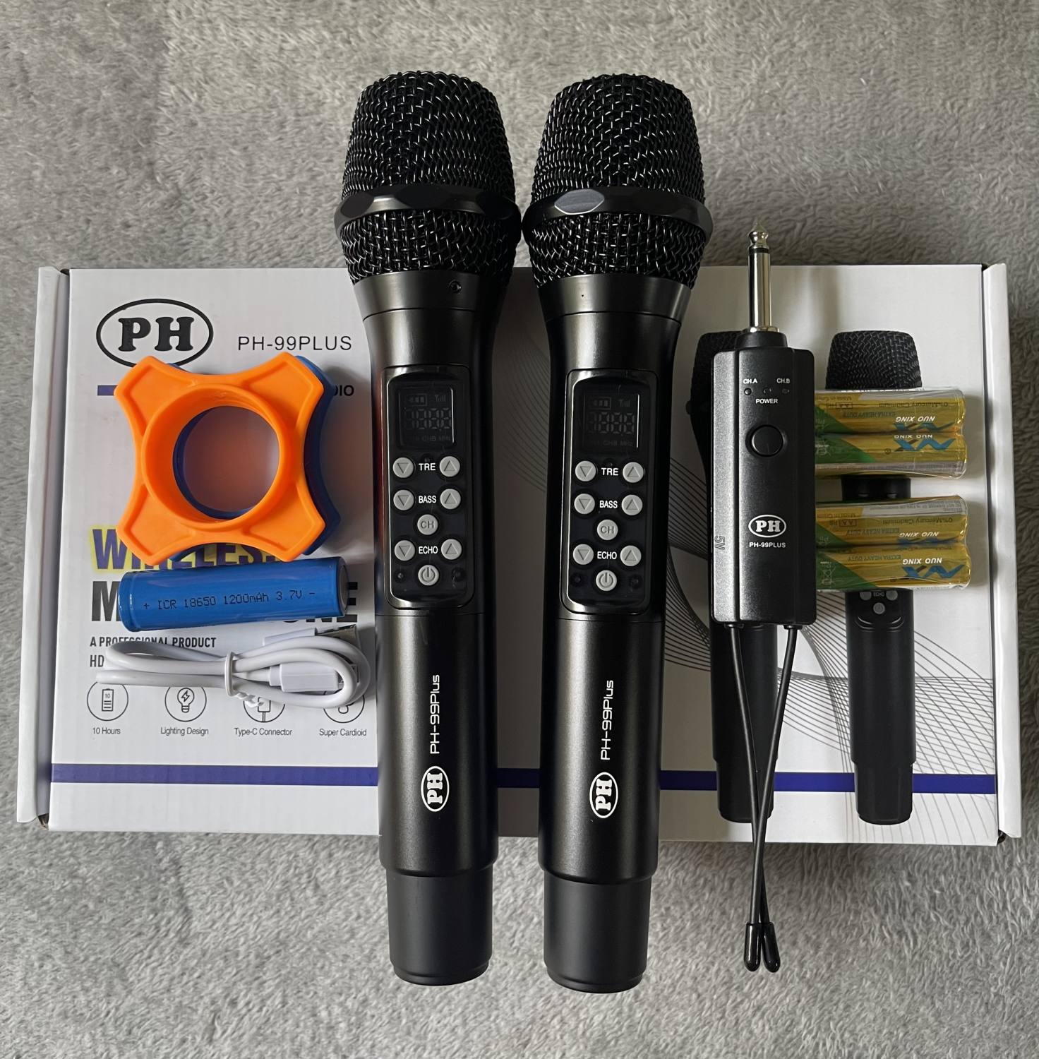 Micro Micro Không Dây Micro Karaoke Giá Tốt Micro Không Dây Giá Tốt Micro Không Dây Đa Năng Micro Bible Ph99 Pluse Chỉnh Âm Lượng Mic Bass Mic Treble Echo Set Tần Số Sử Dụng Cho Các Loại Loa Kéo Amply Karaoke.