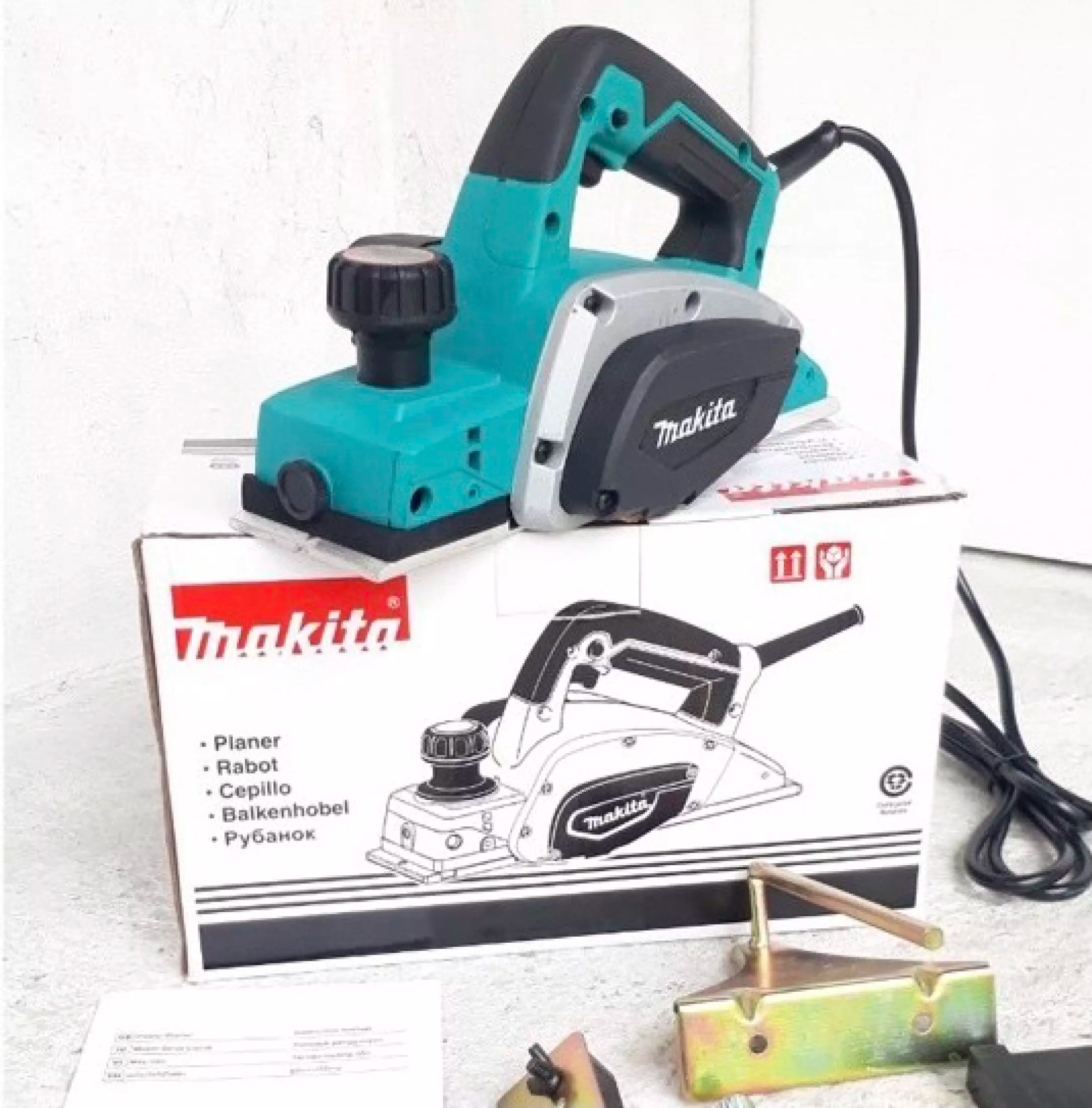 Máy Bào Makita,Máy Bào Gỗ Cầm Tay Makita Giúp Cho Bạn Bào Mòn Các Vật Dụng Đơn Giản , Sản Phẩm Cần Thiết Cho Mọi Gia Đình