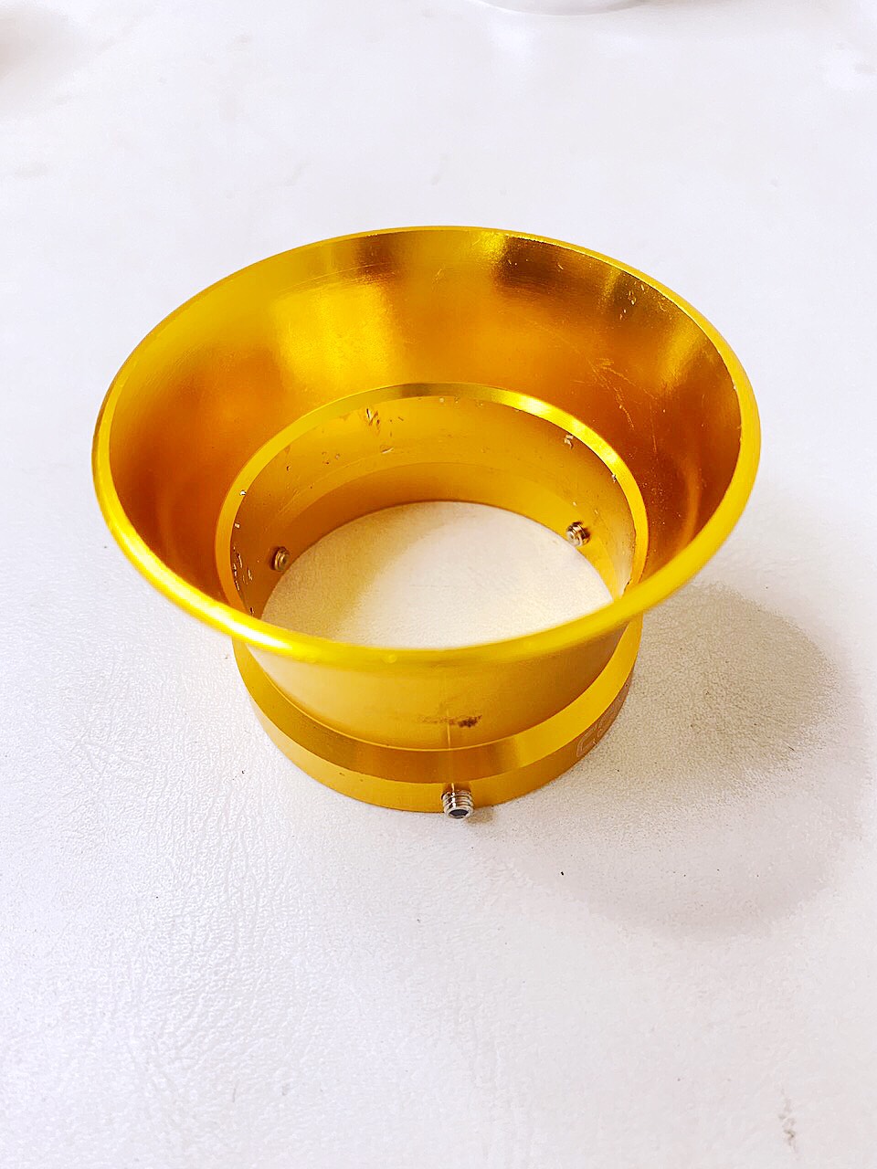 Pô e loa kèn gắn bình xăng con
