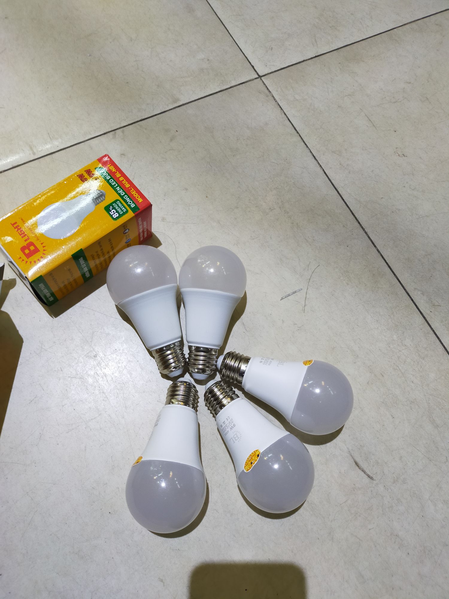 Bóng led 9w trung tính đui e27