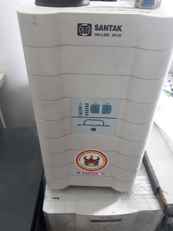 Bảng giá BỘ LƯU ĐIỆN - UPS SANTAK ONLINE 2KVA. LIKE NEW. tặng kèm dây nguồn đầu ra-vào Phong Vũ