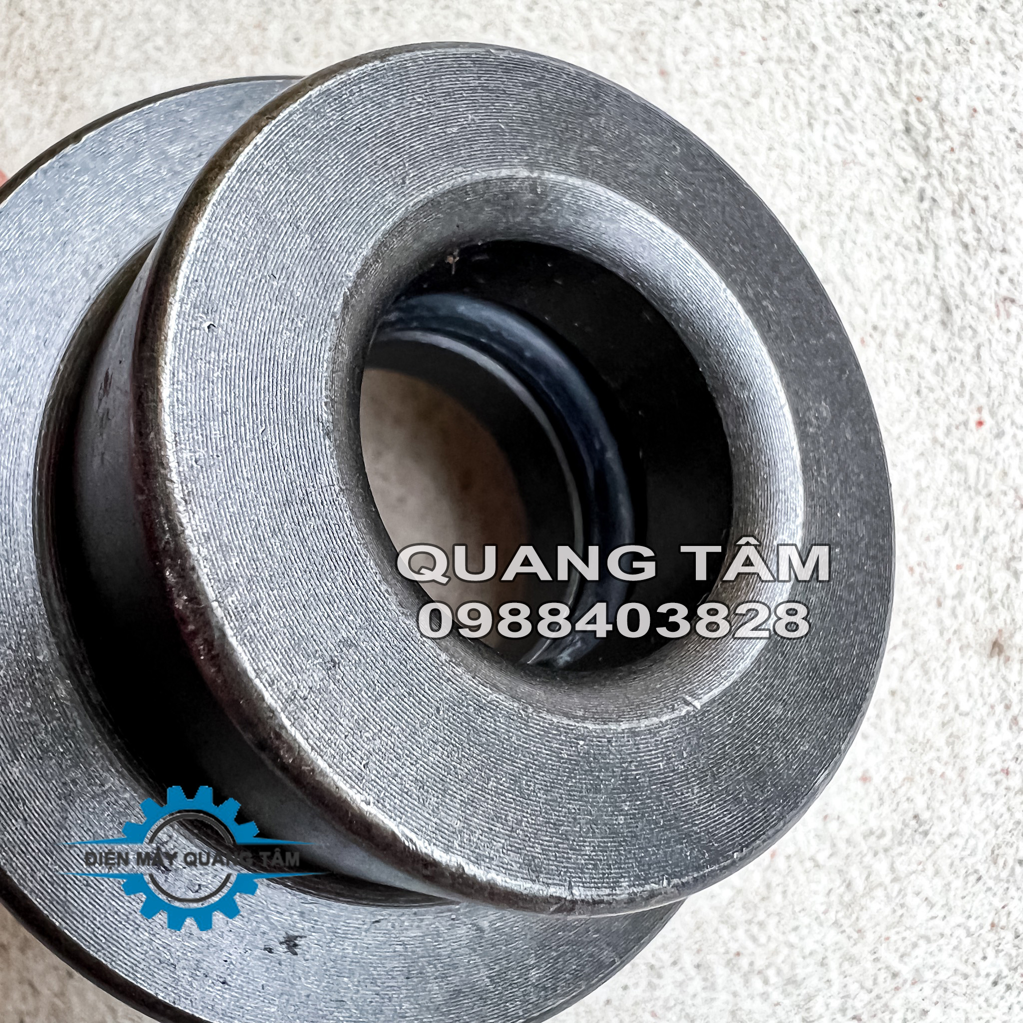 Bát Giữ Mũi Đục lắp Máy Đục Bê Tông dòng PH65 và PH95