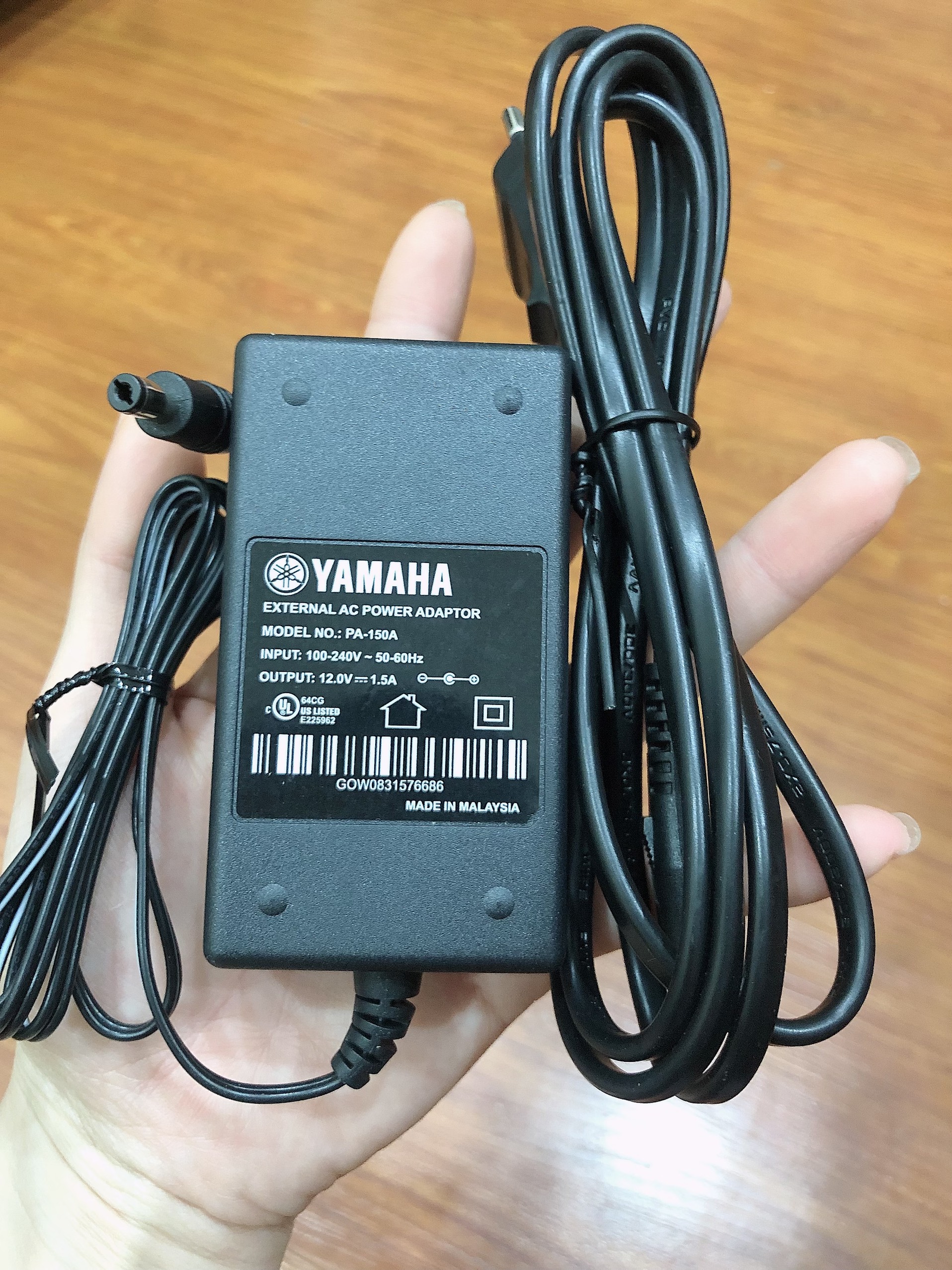 ADAPTER-NGUỒN ĐÀN ORGAN YAMAHA 12V 1.5A (PA-150 A)