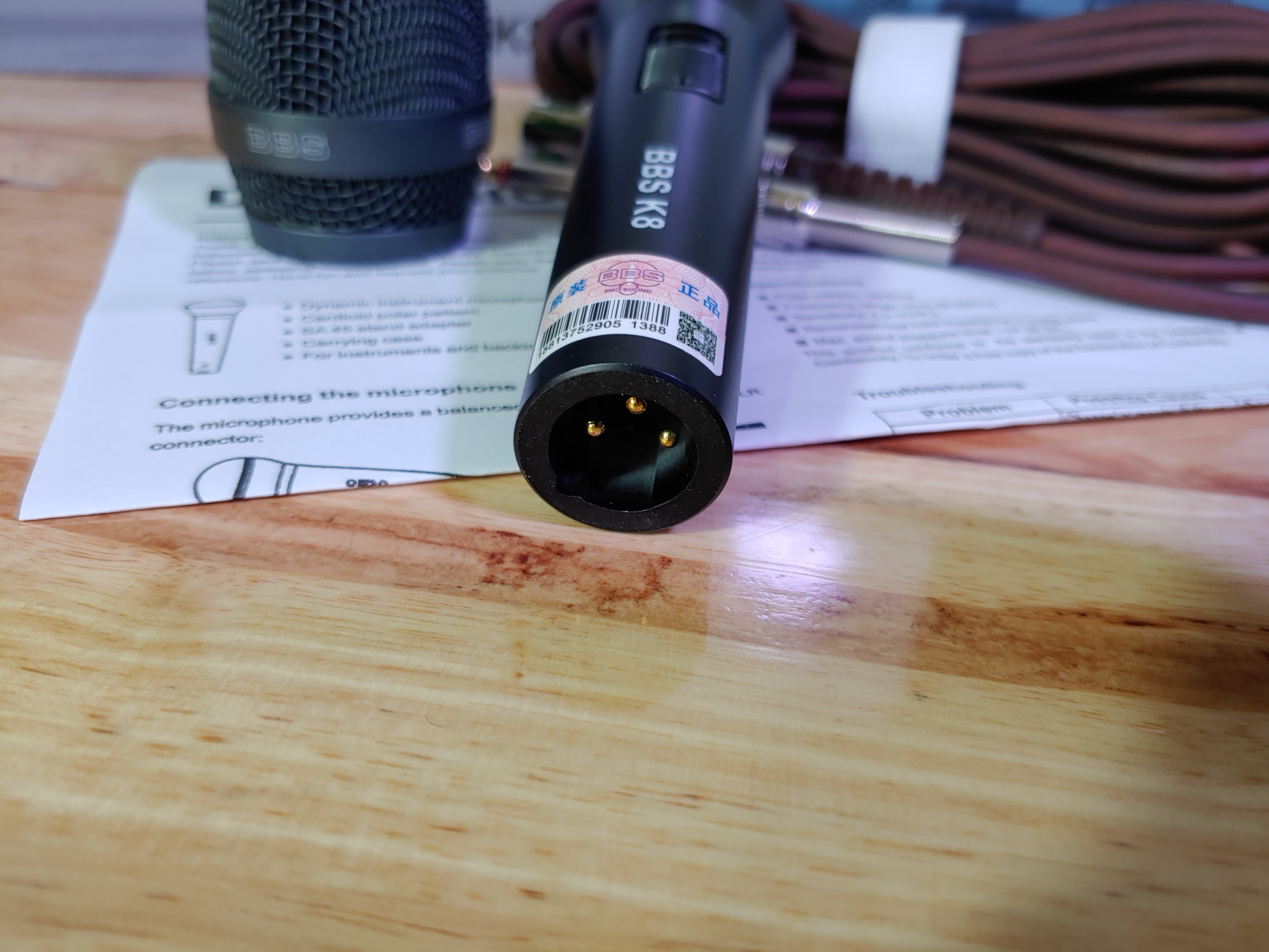 Micro hát karaoke có dây BBS K8 mới