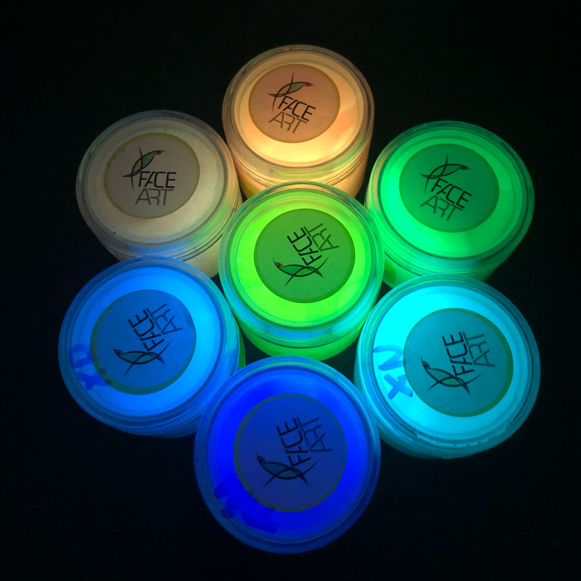 Sơn Dạ quang hủ 60gr - Sơn Dạ quang phát sáng trong tối khi được hấp thụ Ánh sáng : Dạ quang xanh lá/xanh dương/hồng/tím