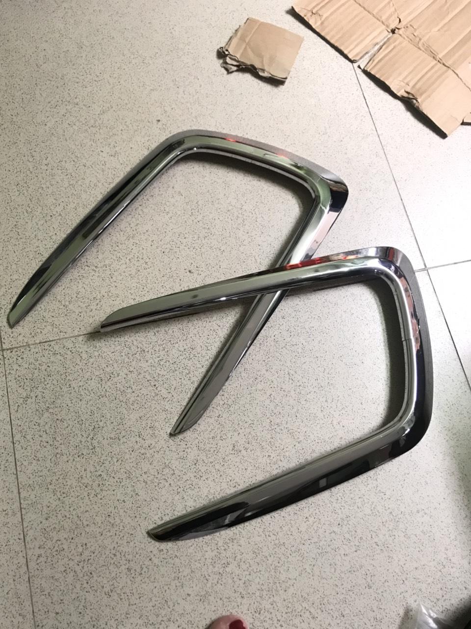 Bộ ốp viền đèn gầm xe Huyndai i10 sedan 2017-2019