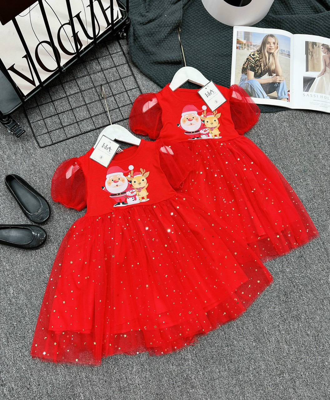 Đầm voan đỏ Noel ánh sao