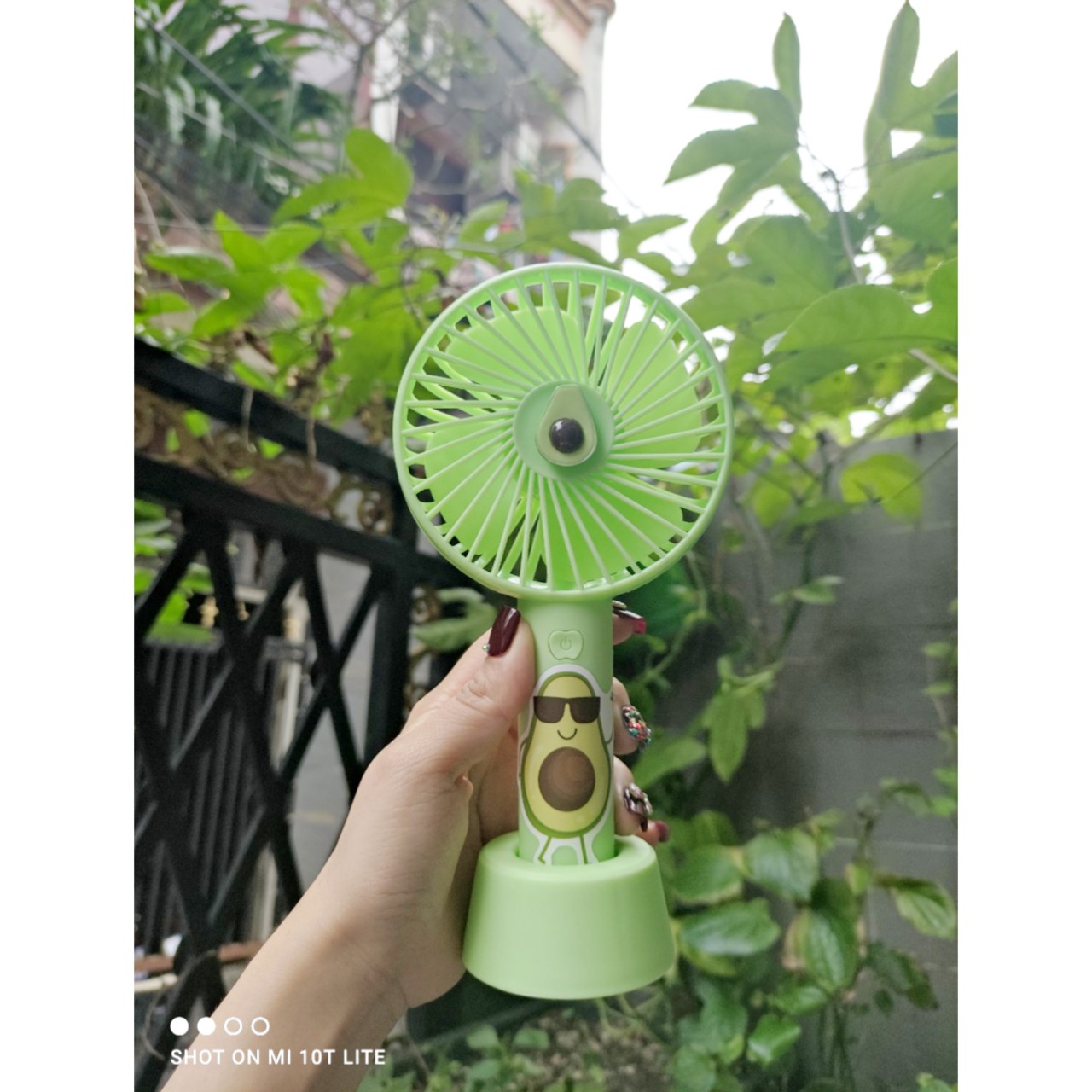 [HCM]QUẠT TÍCH ĐIỆN CẦM TAY MINI QUẢ BƠ