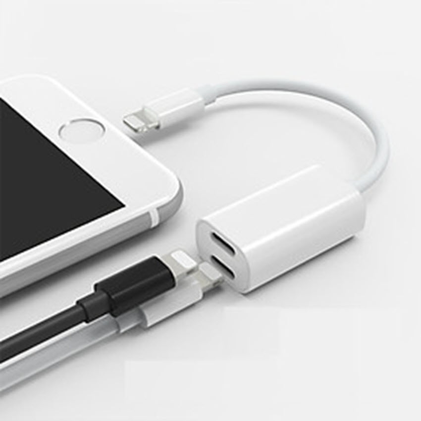 Cáp Lightning Chia Cổng Sạc Và Loa 2 Trong 1