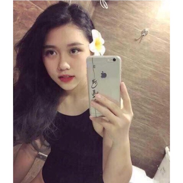 Hoa sứ cài tóc đi biển
