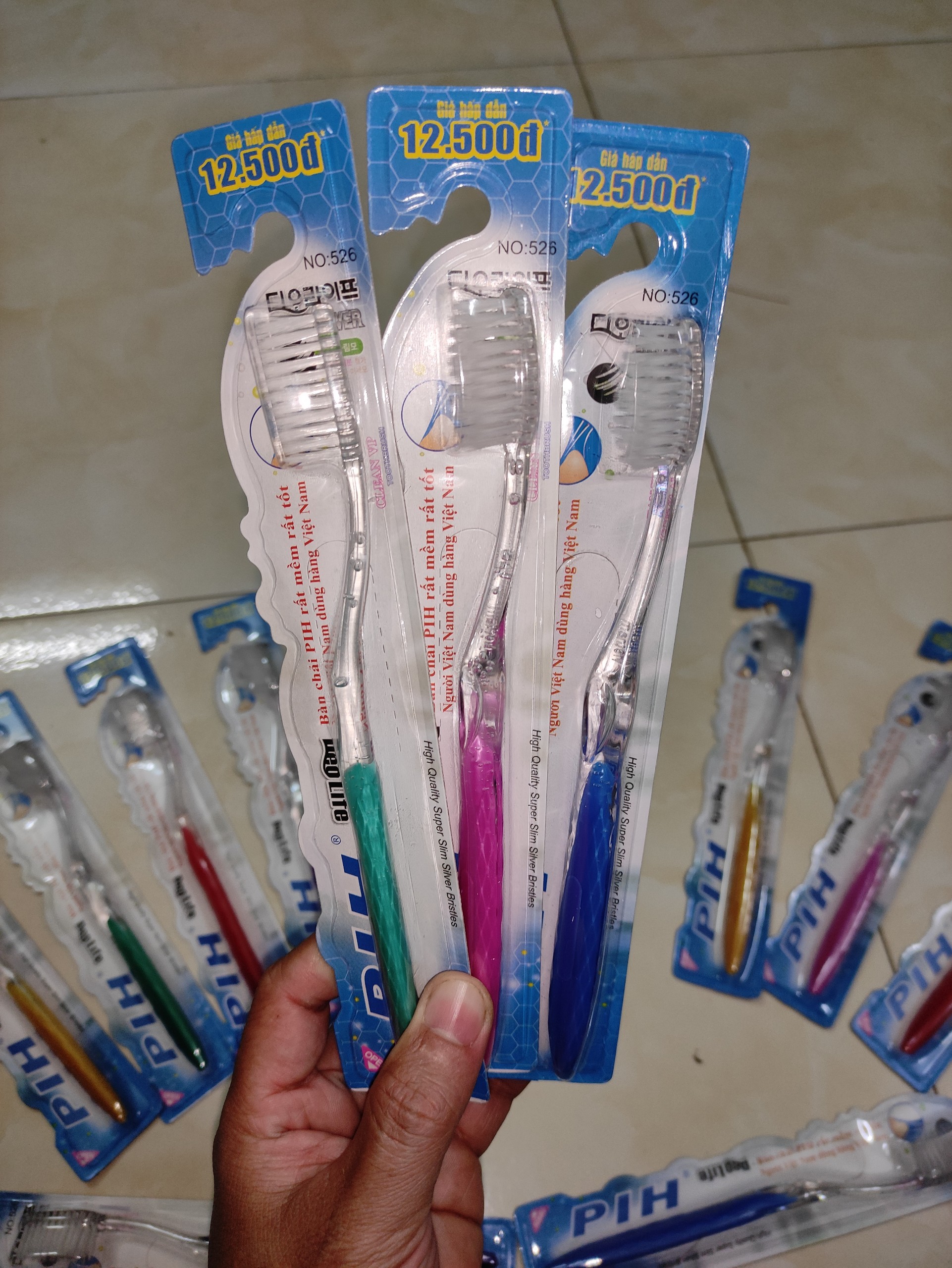[BỘ 12 CÁI] Combo 12 bàn chải đánh răng PIH, bàn chải PIH lông mềm đánh siêu êm