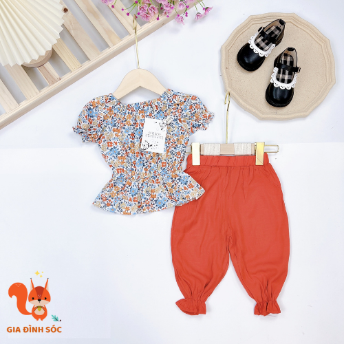 Bộ quần áo hoa nhún bèo