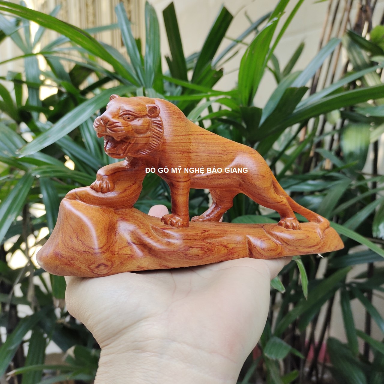 Tượng con hổ gỗ hương dài 20 cm cực đẹp