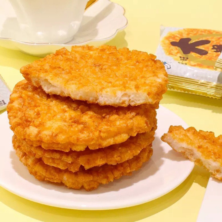 Gói 1kg bánh gạo want want (40-42 cái)