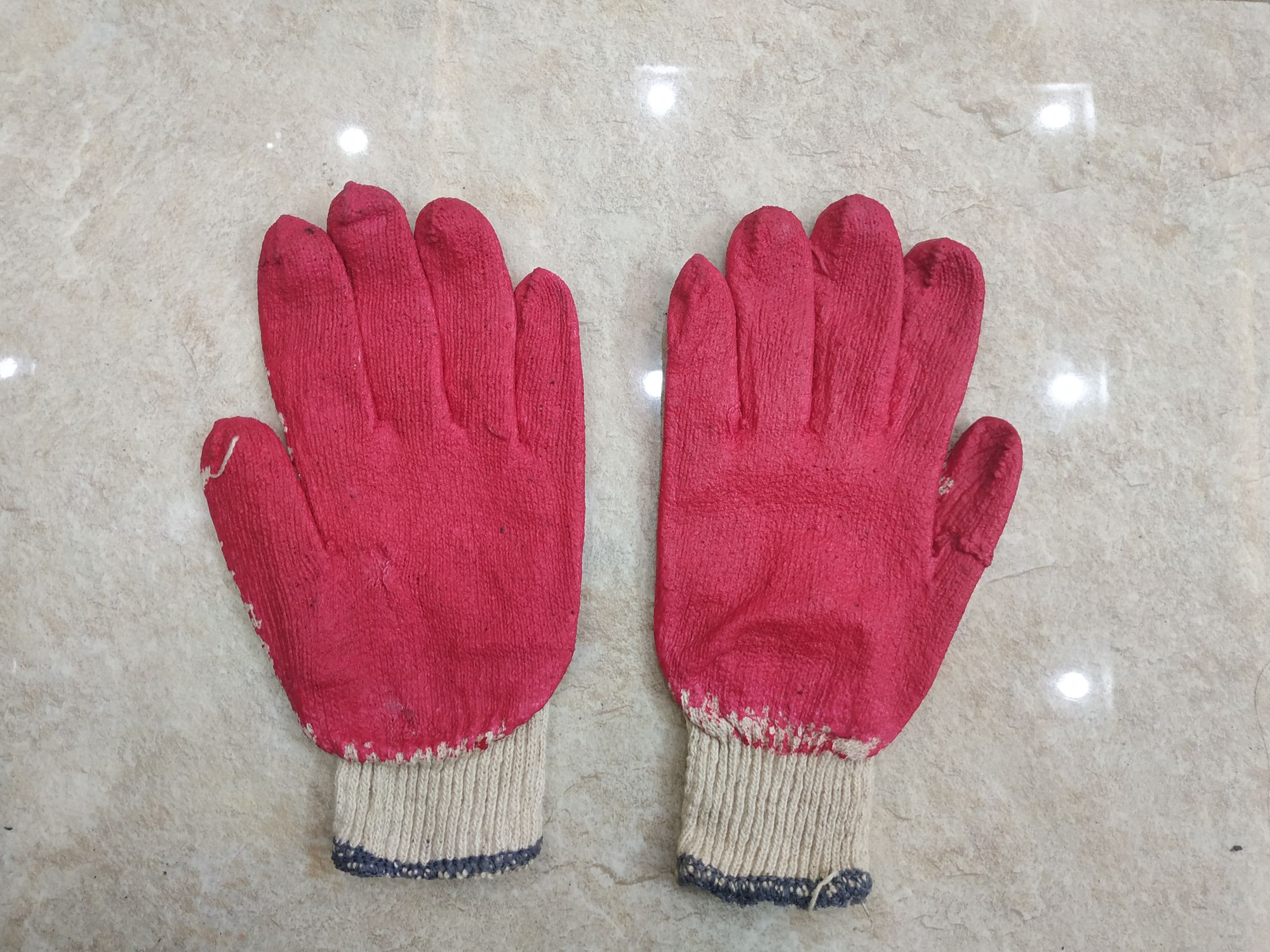 Gang tay sơn đỏ ( 10 đôi)