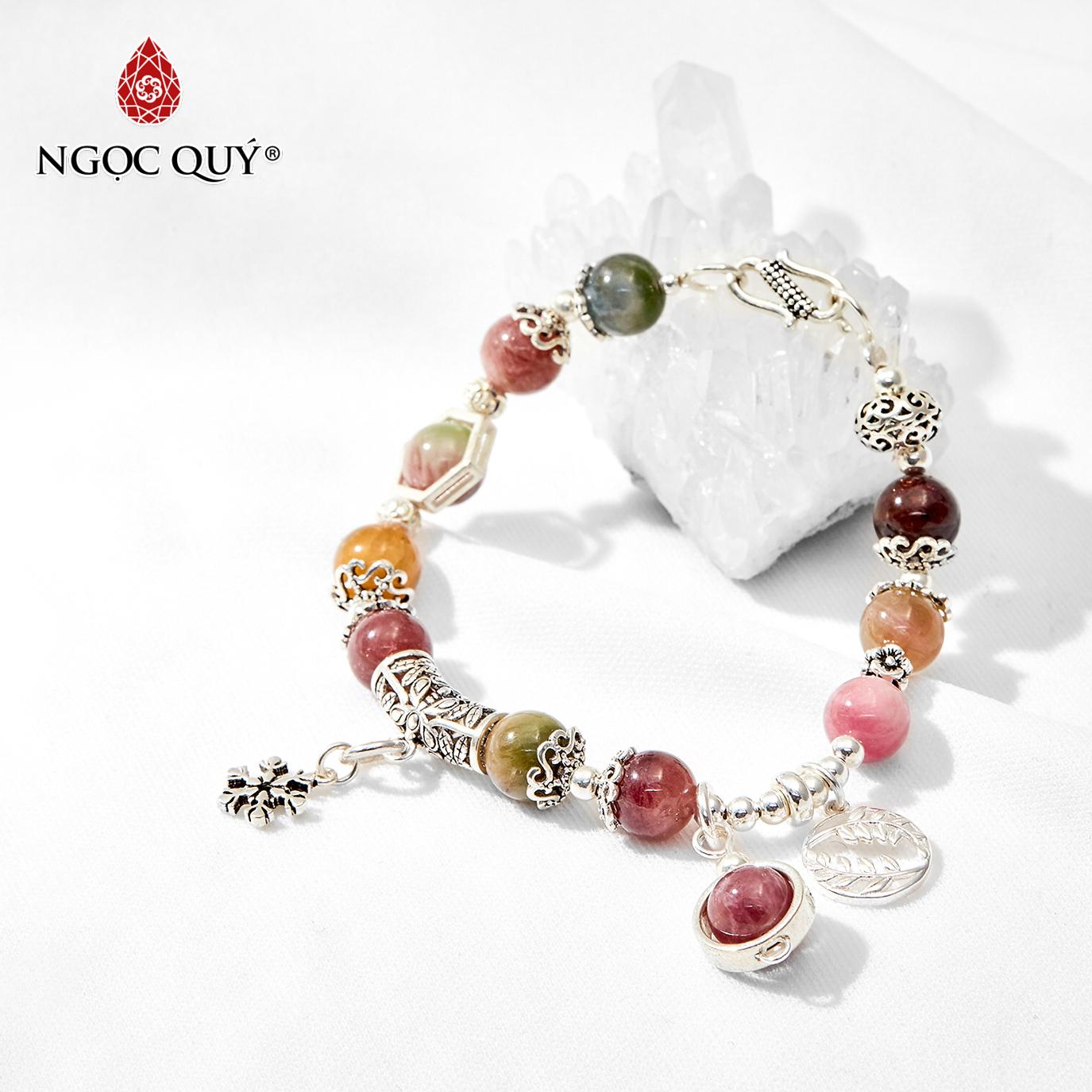 [HCM]Vòng Tay Đá Tourmaline Đa Sắc Phối Charm Nguyệt Quế Bạc 8mm (màu đa sắc) - Ngọc Qúy Gemstones