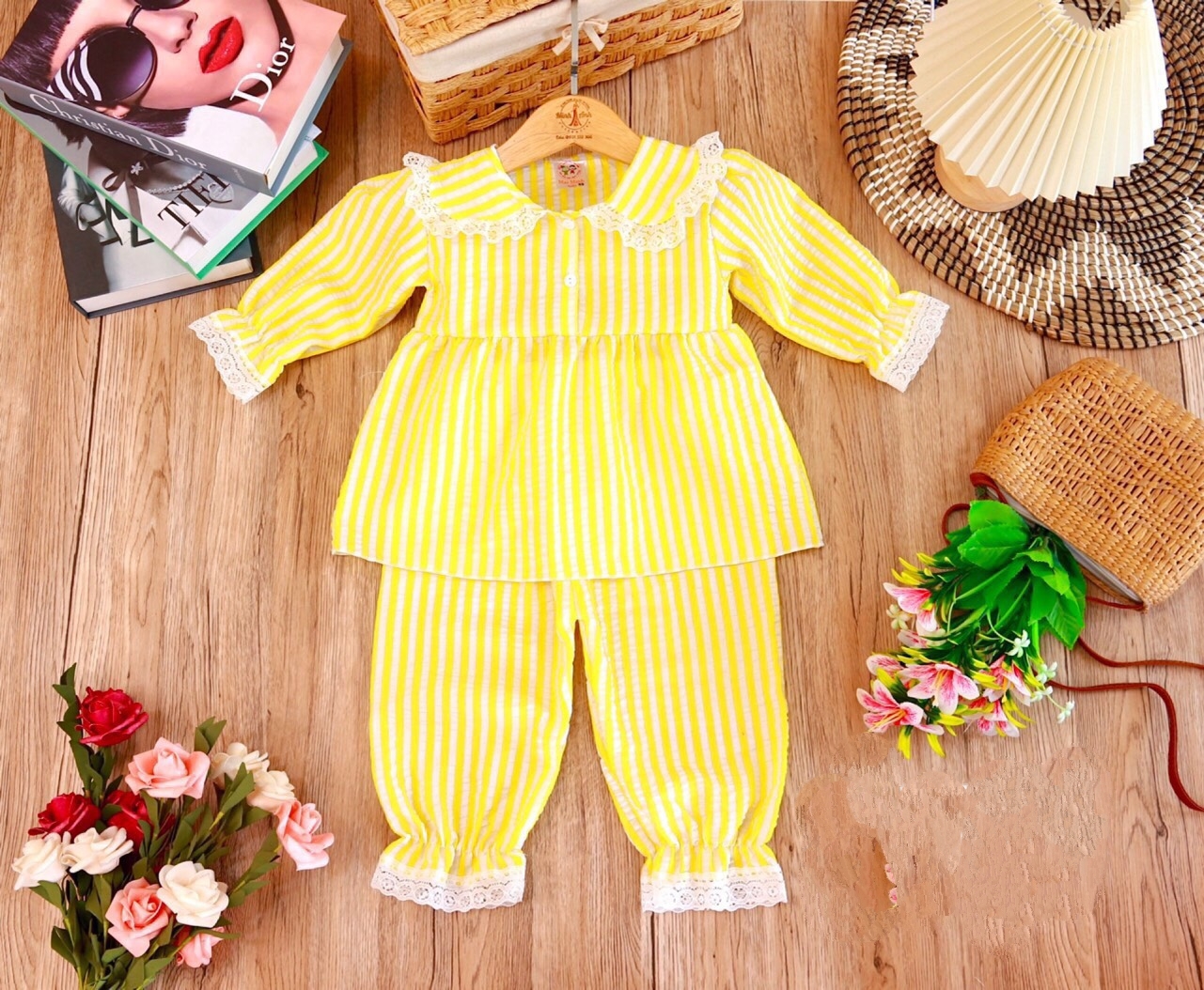 Bộ tơ xốp tay dài tiểu thư bé