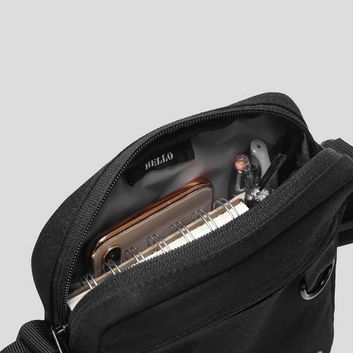 Túi đeo chéo Mini Cross Bag- Đen/Vàng