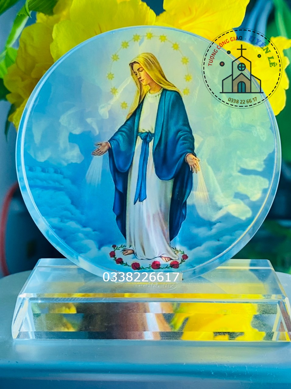 Tượng công giáo Pha lê tròn màu