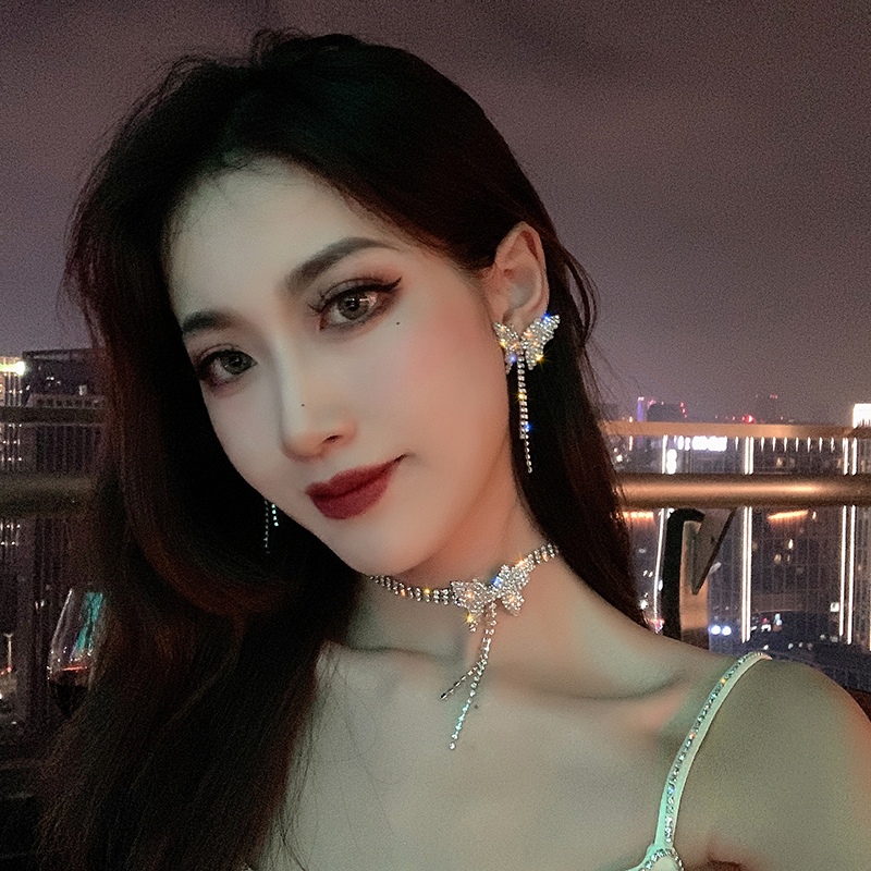 Vòng cổ bướm đính đá toàn bộ siêu chất VC92
