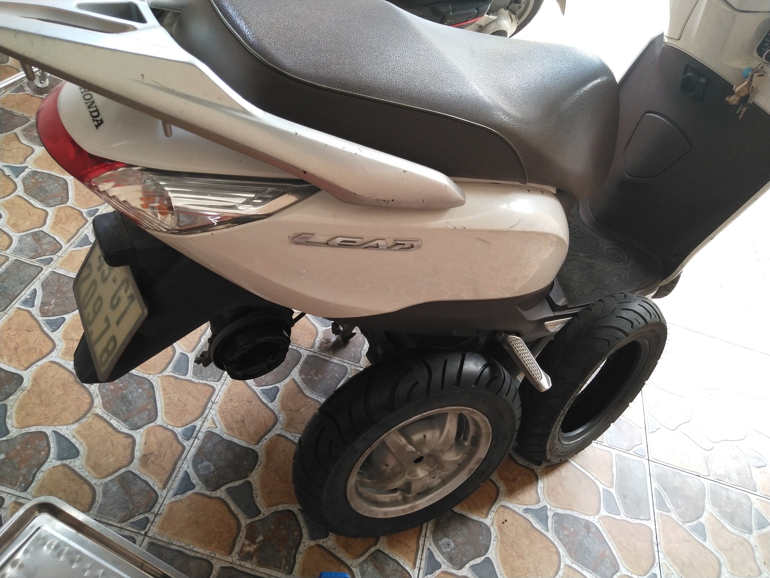 Vỏ (lốp) Xe Máy ATILA Hãng DPlus không ruột